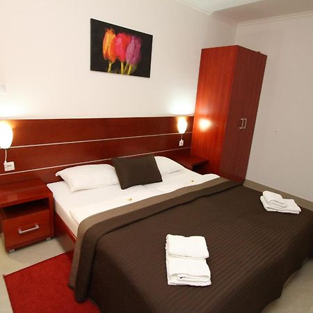 Guesthouse Villa Inn Subotica Extérieur photo