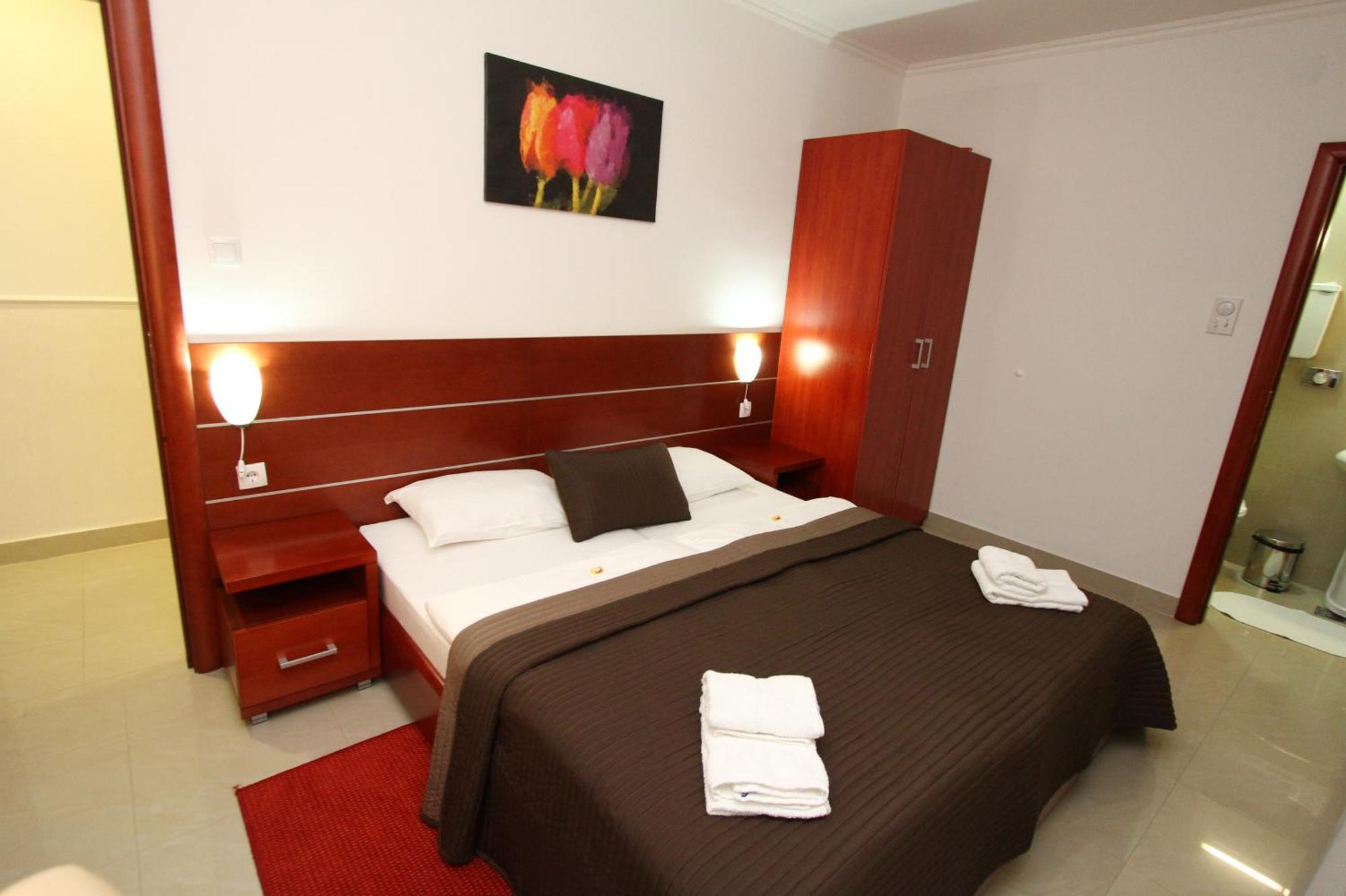 Guesthouse Villa Inn Subotica Extérieur photo