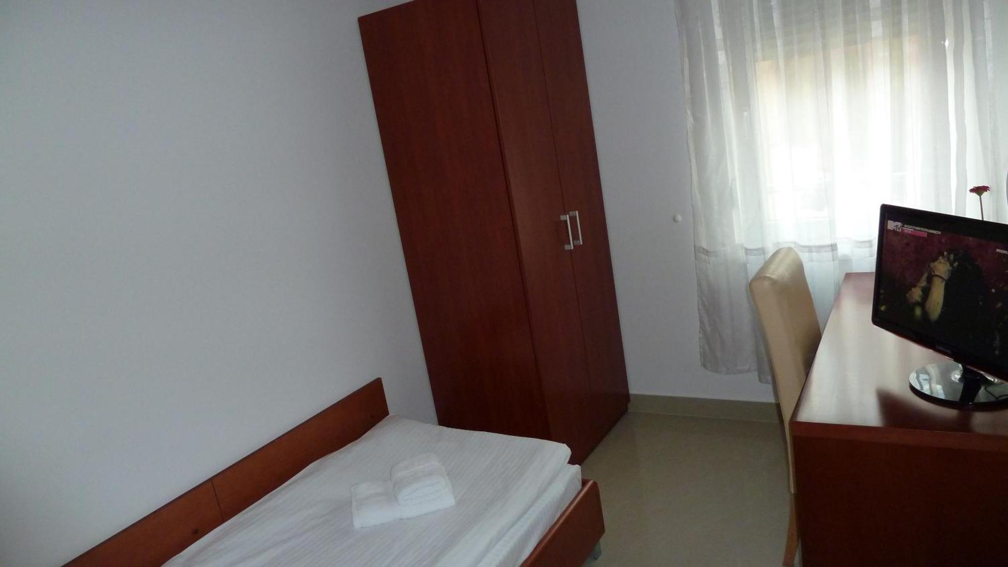 Guesthouse Villa Inn Subotica Extérieur photo