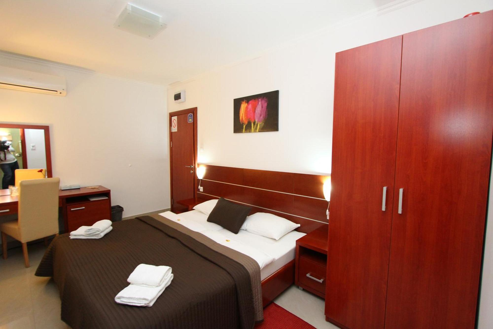 Guesthouse Villa Inn Subotica Extérieur photo