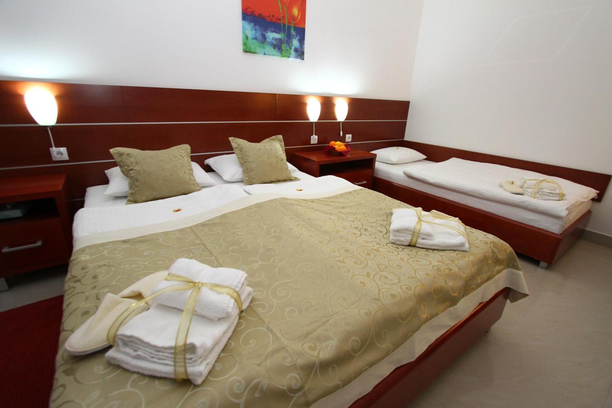 Guesthouse Villa Inn Subotica Extérieur photo